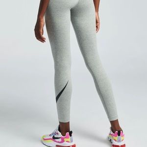 Nike high waist side swoosh leggings